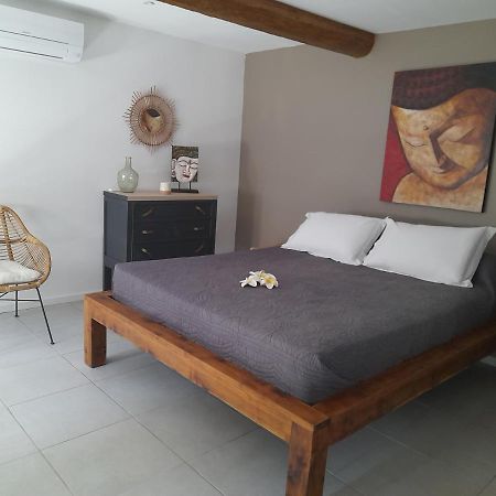Villa La Ferme Des Oliviers Solliès-Pont Esterno foto